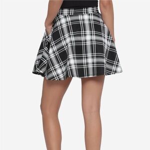 Hot Topic Black and White Checkered Plaid O-Ring Zip Up Skater Skirt Size Small